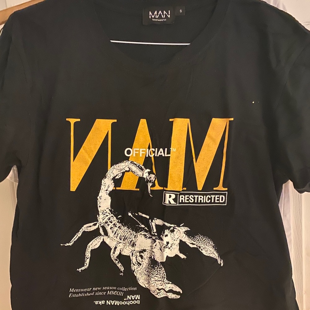 Black Scorpion Graphic Tee